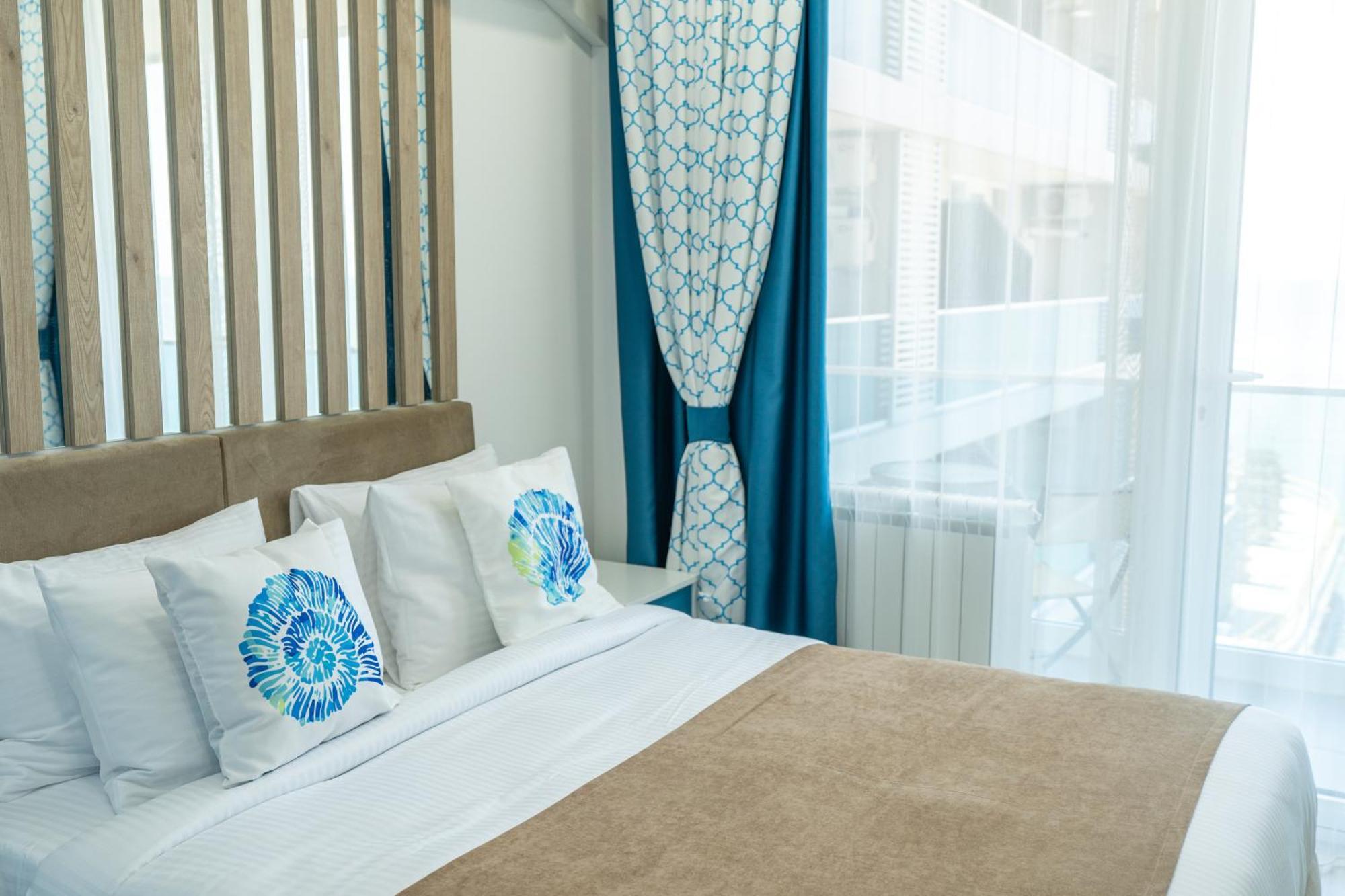 Seagull Beachfront Boutique Hotel Μπατούμι Δωμάτιο φωτογραφία